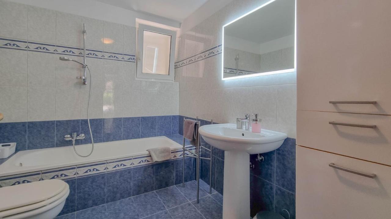 Ena Apartment Novigrad  Exterior photo